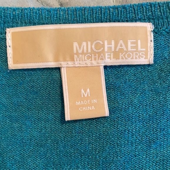 Micheal by Micheal Kors Marano wool lightweight V-neck sweater, size medium - Picture 3 of 4